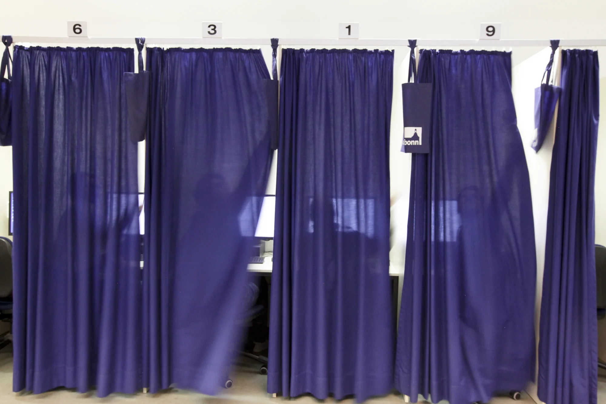 5 Curtains ensure subjects’ privacy