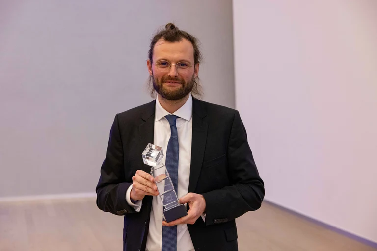 Maxi Günnewig erhält Philipp Sandner Award in Digital Finance Research